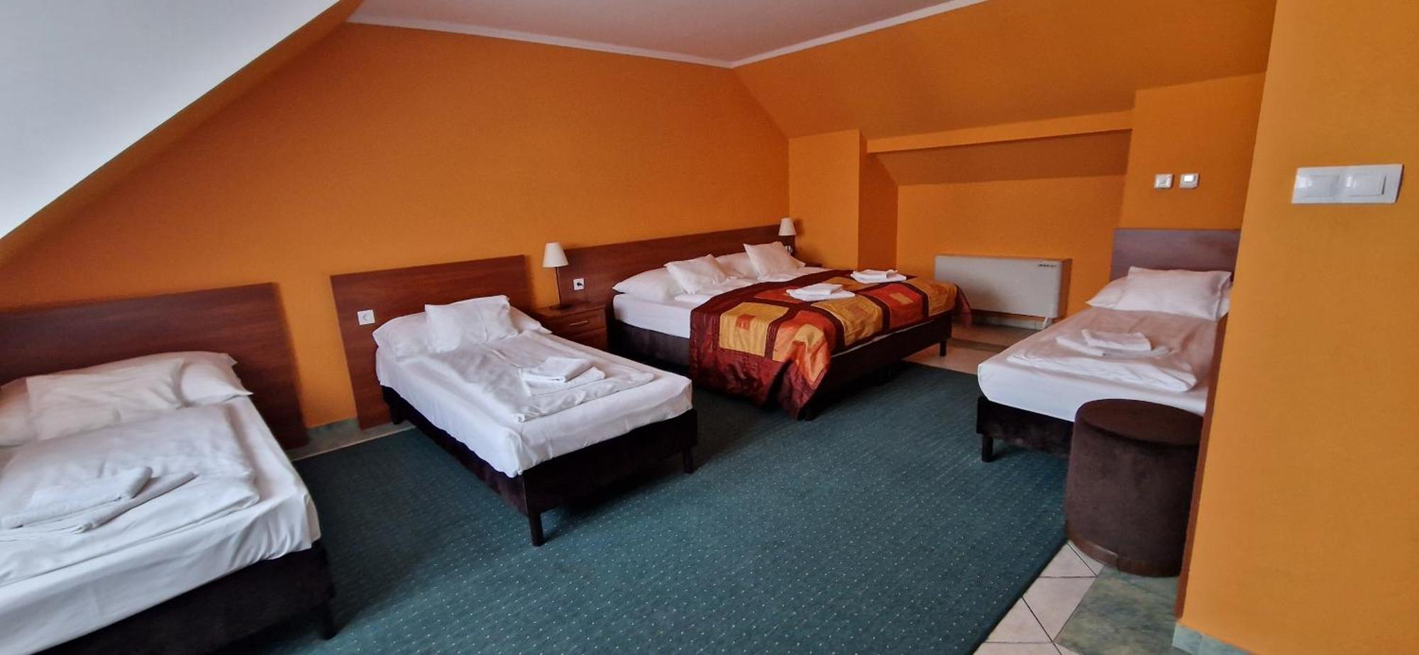Hotel Patonai Fertőd Zewnętrze zdjęcie