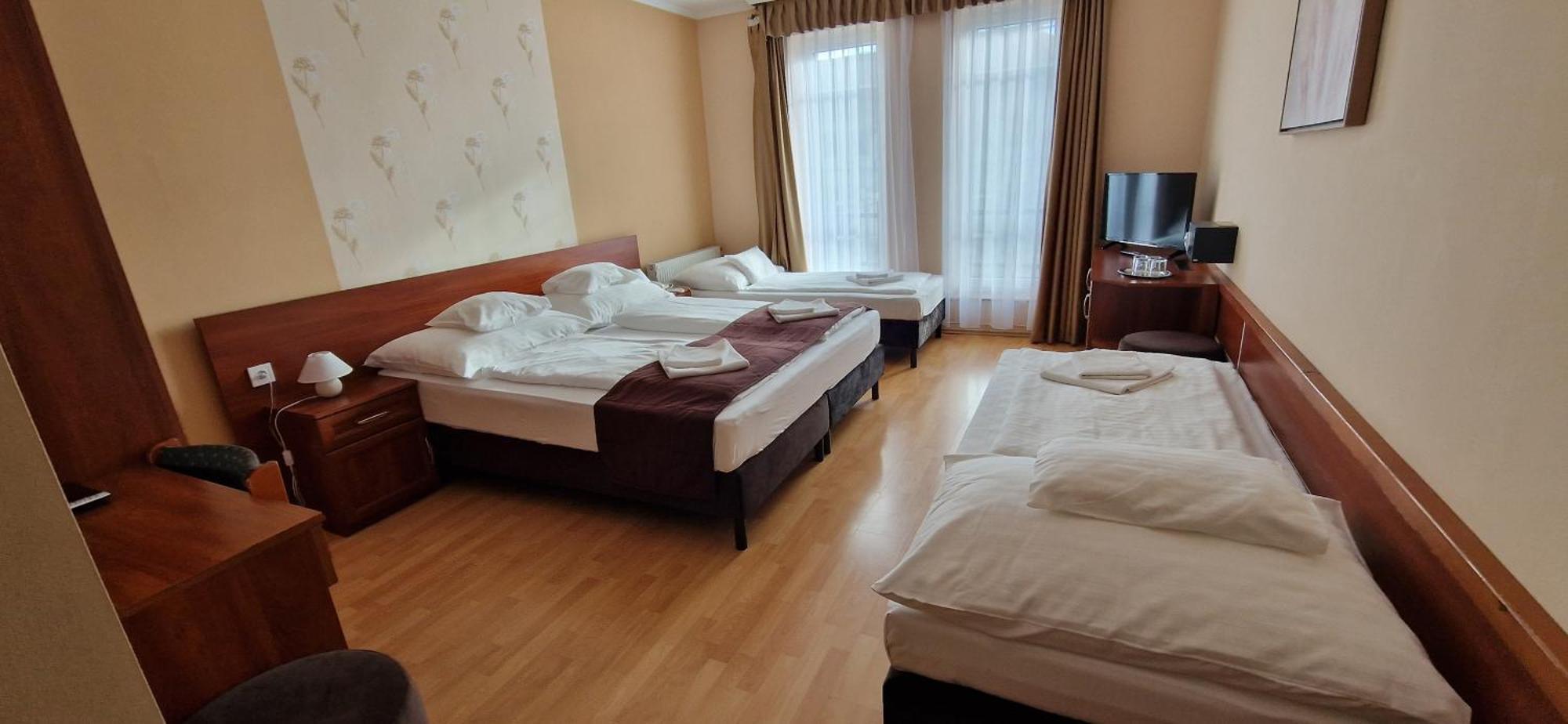 Hotel Patonai Fertőd Zewnętrze zdjęcie