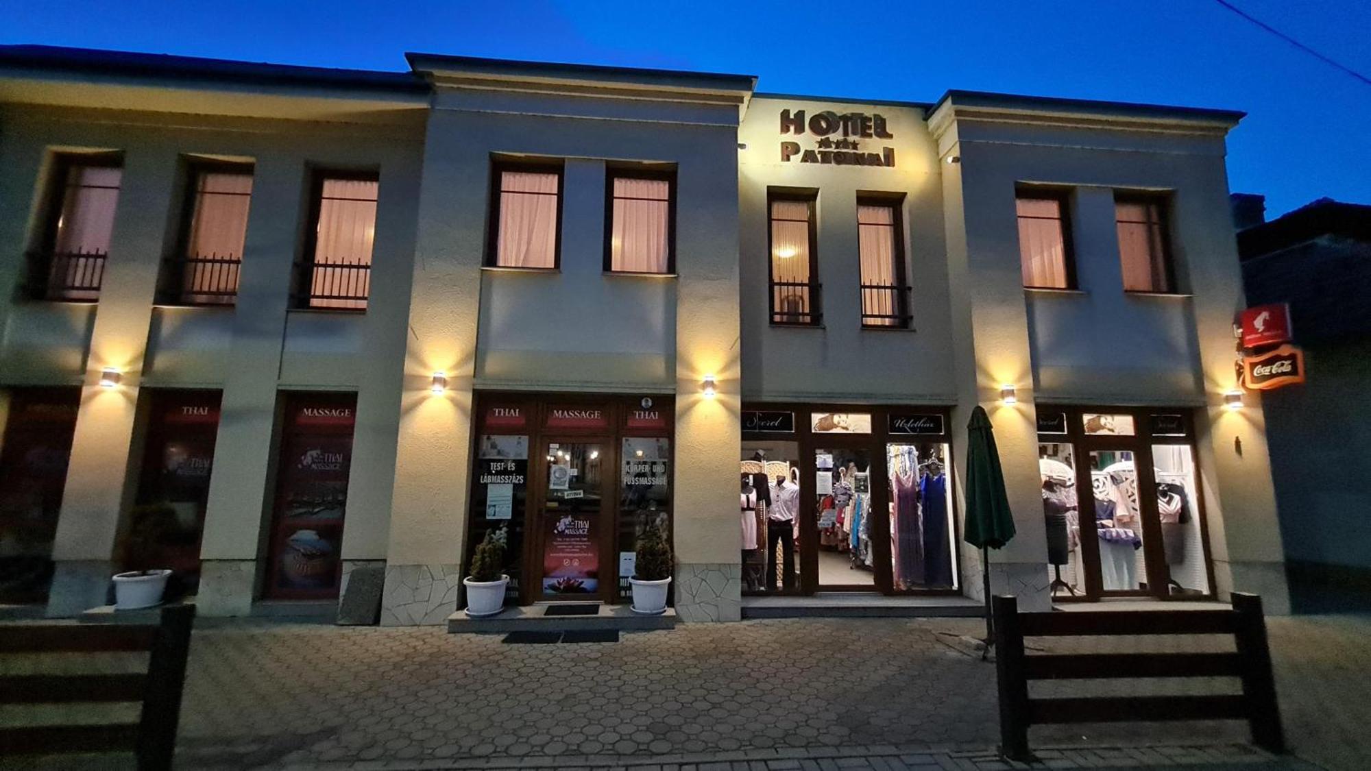 Hotel Patonai Fertőd Zewnętrze zdjęcie