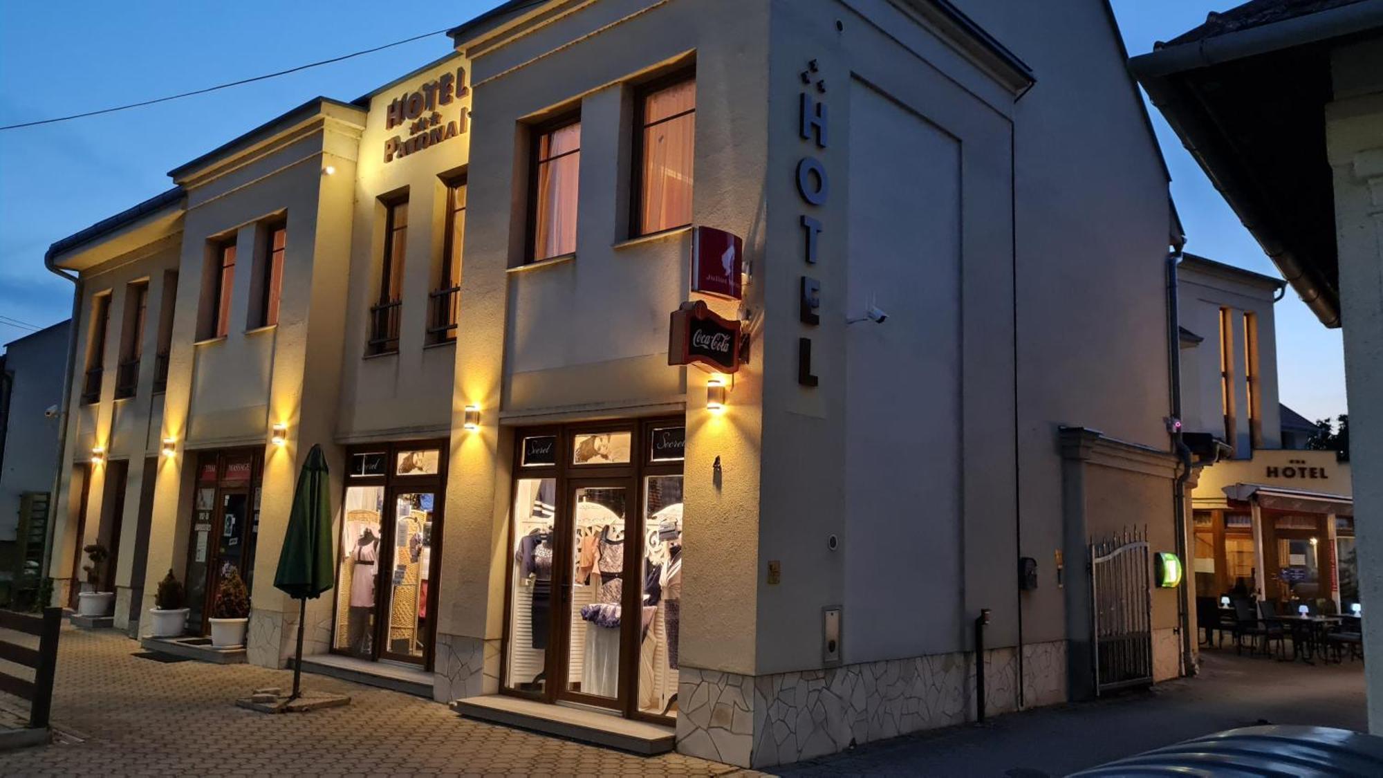 Hotel Patonai Fertőd Zewnętrze zdjęcie